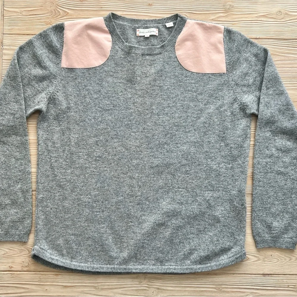 Chinti & Parker Gray Cashmere Sweater w/ Blush Pink Shoulder Patches – Size M - Picture 6 of 9